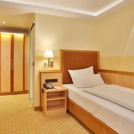 Hotel Mack 3*